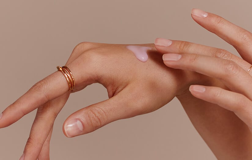 How to Take Care of Dry Hands